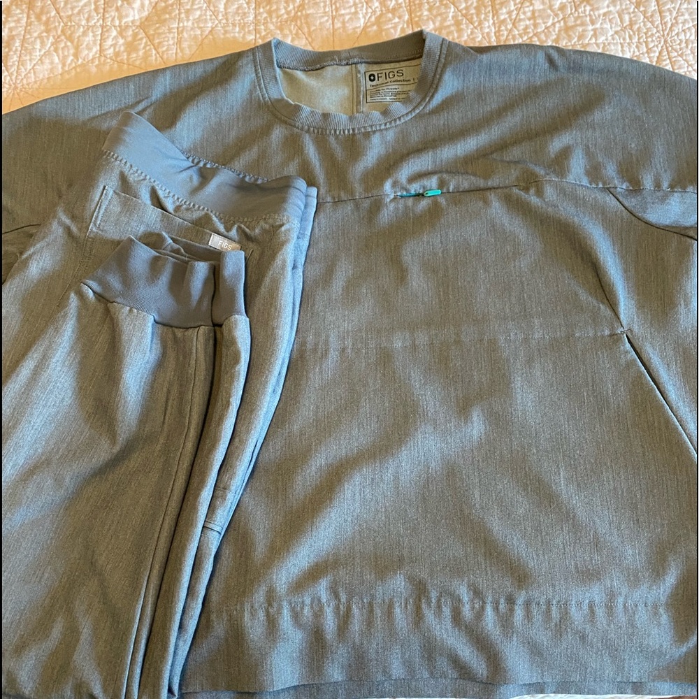 Figs Graphite XL Limited edition top, PXL Zamora joggers. Set only